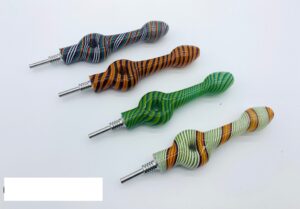 NCR-19-V8 -- 10mm TITATINUM TIP GLASS REVERSIBLE HONEY STRAW TIP WITH DOUGHNUT SHAPED